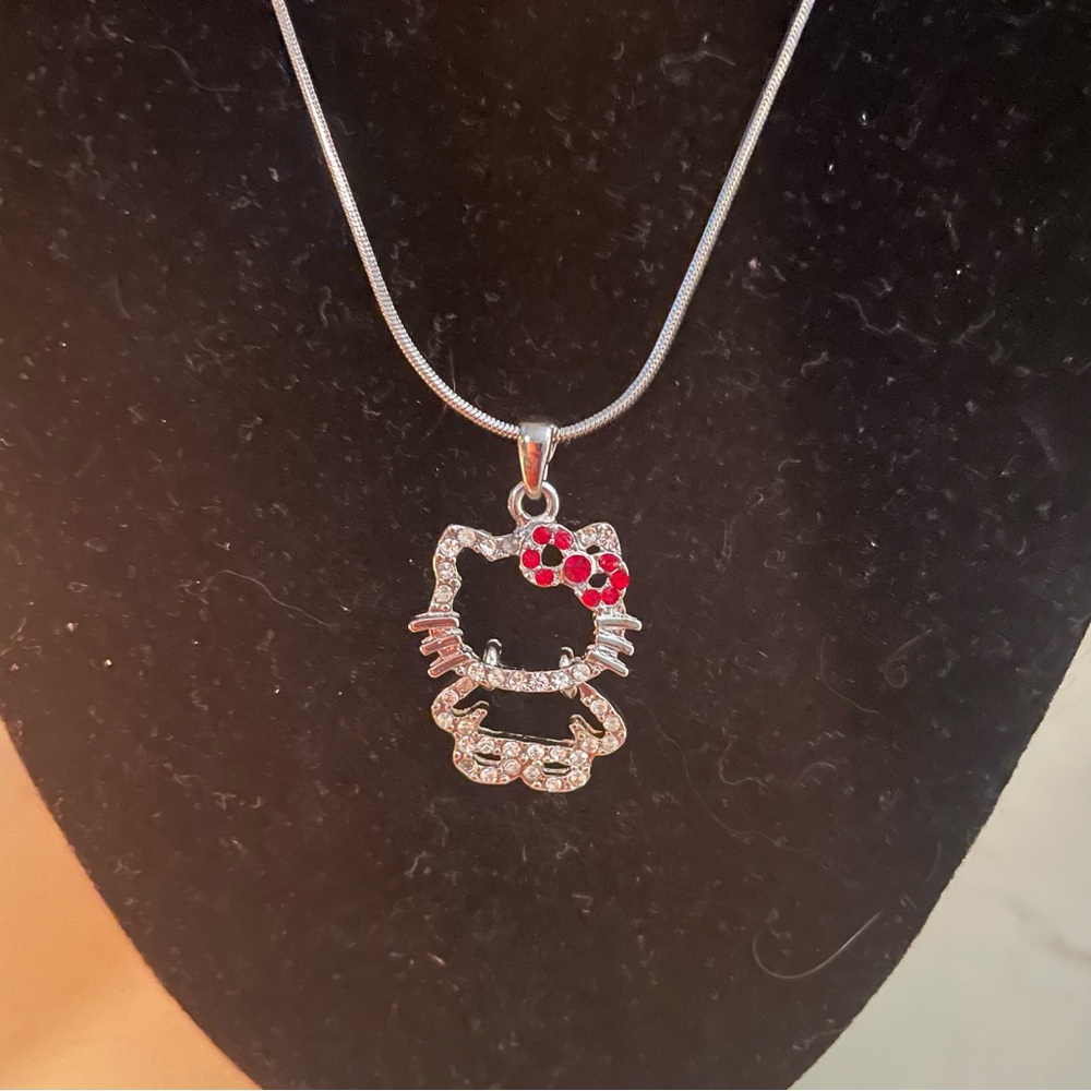 Hello Kitty Rhinestone Charm & Silver Chain - Picture 5 of 6